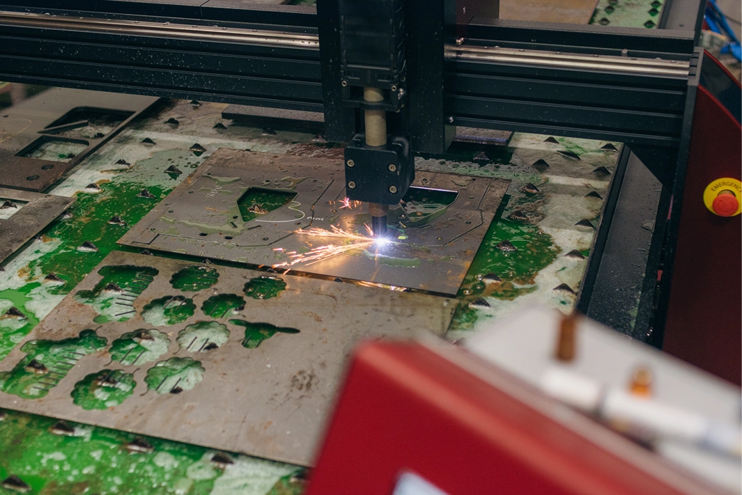KUTAVAR Machine Cutting